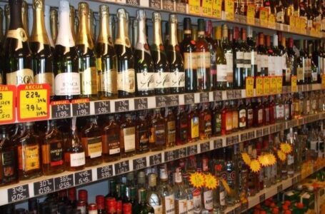Stacionariosiose degalinėse alkoholinių gėrimų neliks nuo 2016 metų
