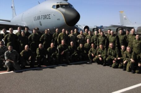 Krašto apsaugos savanorių pajėgų kariai išvyksta į pratybas Jungtinėse Amerikos Valstijose