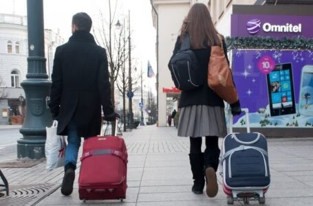 Ekspertai perspėja – milijoninis emigrantas iš Lietuvos išvyks jau gruodžio mėnesį