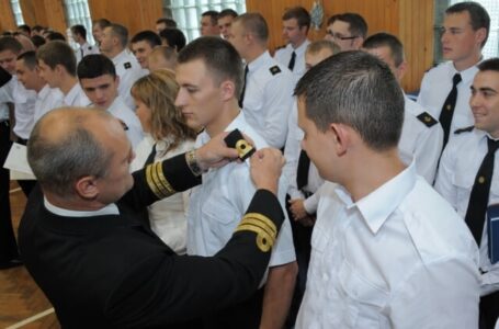 Prasideda priėmimas į Jaunesniųjų karininkų vadų mokymus
