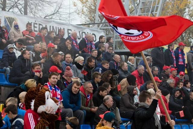 Fk „Panevėžys“ palaikys fanų grupė mėlynai raudoni