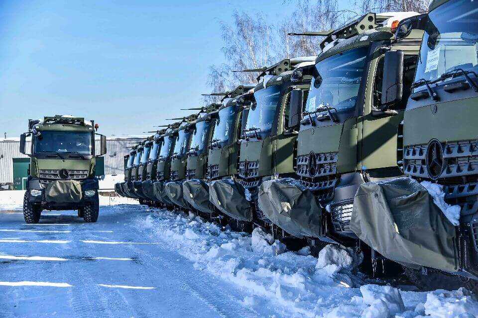 Lietuvos kariuomenei perduota 15 specialiosios paskirties  AROCS sunkvežimių, dar 10  bus perduota metų pabaigoje