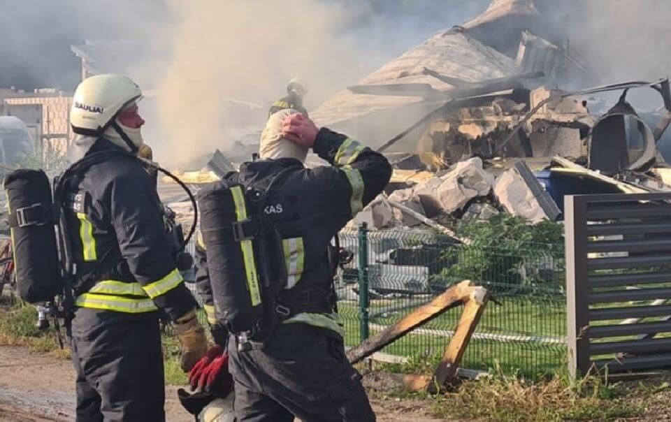 Sekmadienį gaisruose žuvo vienas žmogus