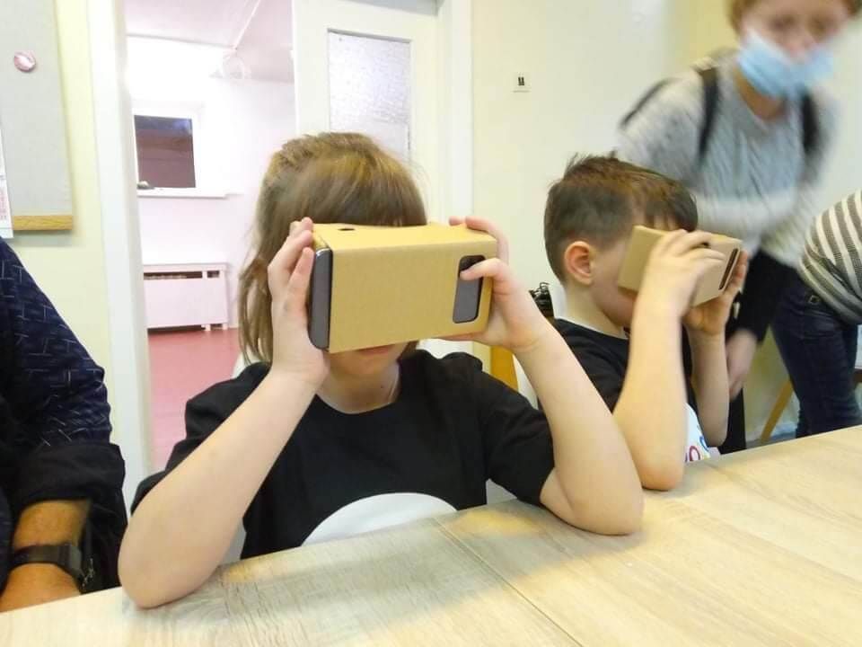 „EdTech“ projektas – vaikai skraidė ir nardė neišeidami iš klasės