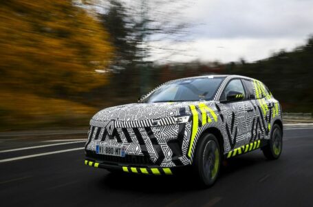 „Renault“ atskleidžia daugiau detalių apie naująjį visureigį „AUSTRAL“