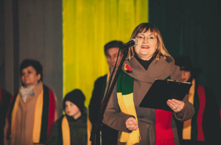 Lietuvos valstybės atkūrimo dienos išvakarėse Paįstryje naujoje scenoje skambėjo eilės