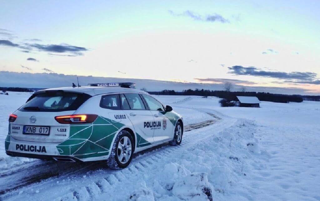 Iš matymo pažįstamas asmuo miške sumušė vyrą ir pagrobė jo automobilį