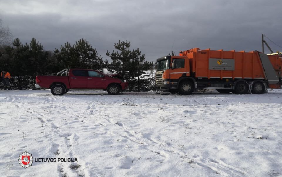 Antradienį eismo įvykiuose sužeisti 3 žmonės