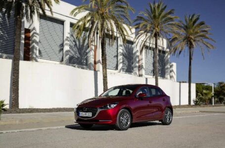 Atnaujintas „Mazda2“ modelis dar ekonomiškesnis, tačiau neprarado vairavimo žavesio