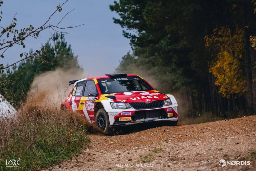 Paskelbta „Samsonas Rally Utena“ starto tvarka: pirmame dešimtuke – penkių šalių vėliavos