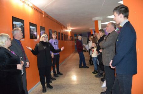 „Minties“ gimnazijoje atidaryta moksleivių fotografijų paroda „Panevėžys – mano miestas“