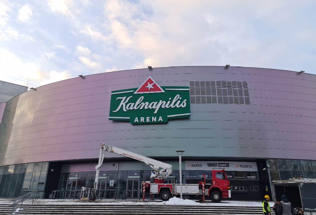 Panevėžio arena virsta „Kalnapilio arena” (nuotraukos)