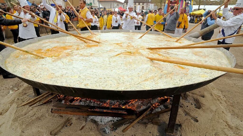 Pasaulis dėl Velykų kraustosi iš proto: įdomiausios ir keisčiausios tradicijos