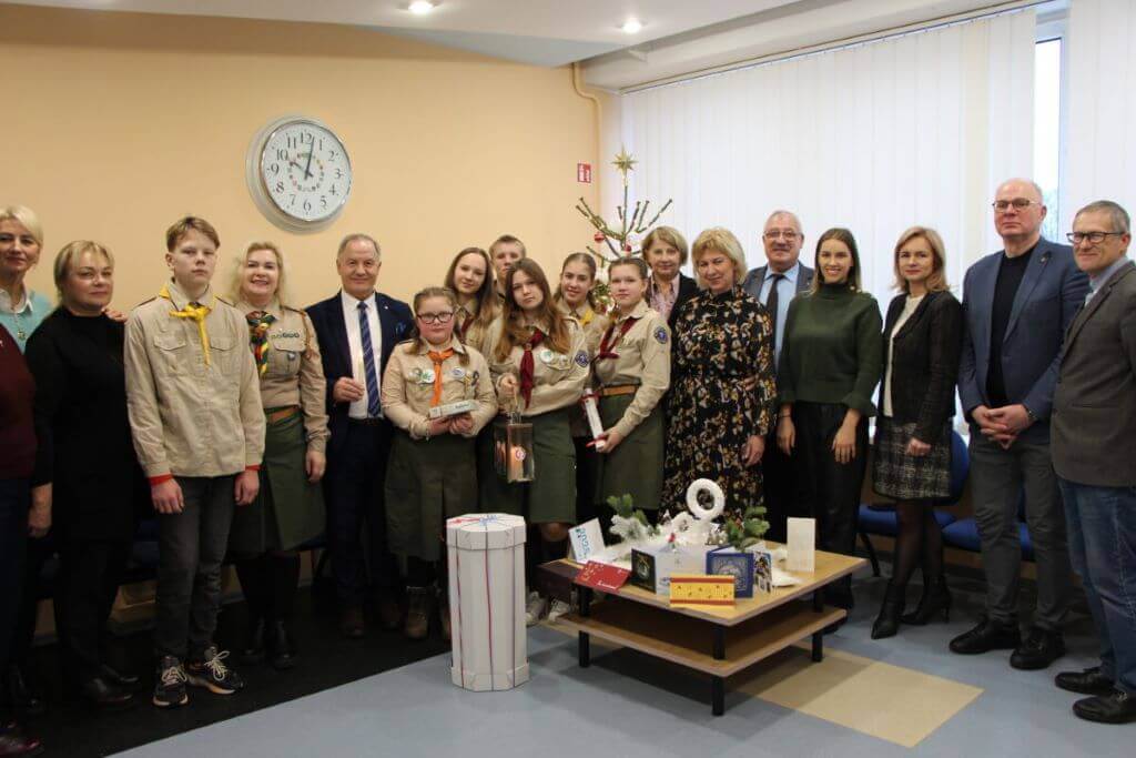 Panevėžio rajono savivaldybėje sužibo Beatliejaus taikos ugnis taikos